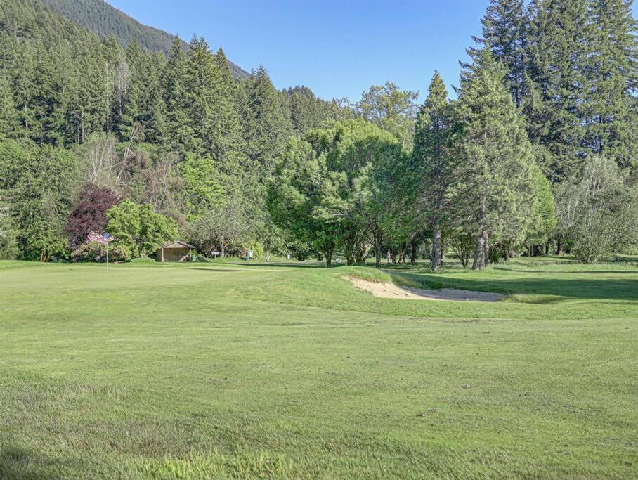 Ski-Mount Hood Charm-Welches,Golf And Ski Resort Condo,W&D, Wifi,Near Woods,Hiking,Fishing Mount Hood Village エクステリア 写真
